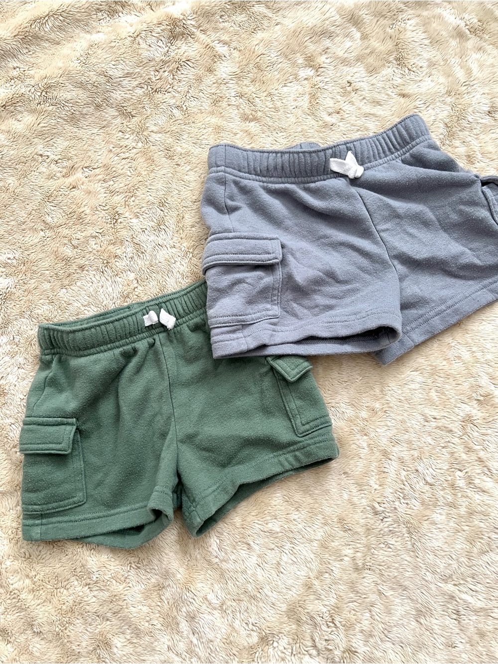 JUMPING BEANS Kid's Gray & Green Sweat Shorts Size 18M